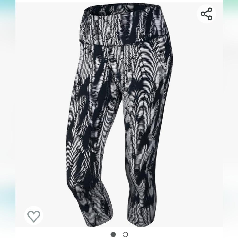 Nike dry fit cropped leggings. Size medium